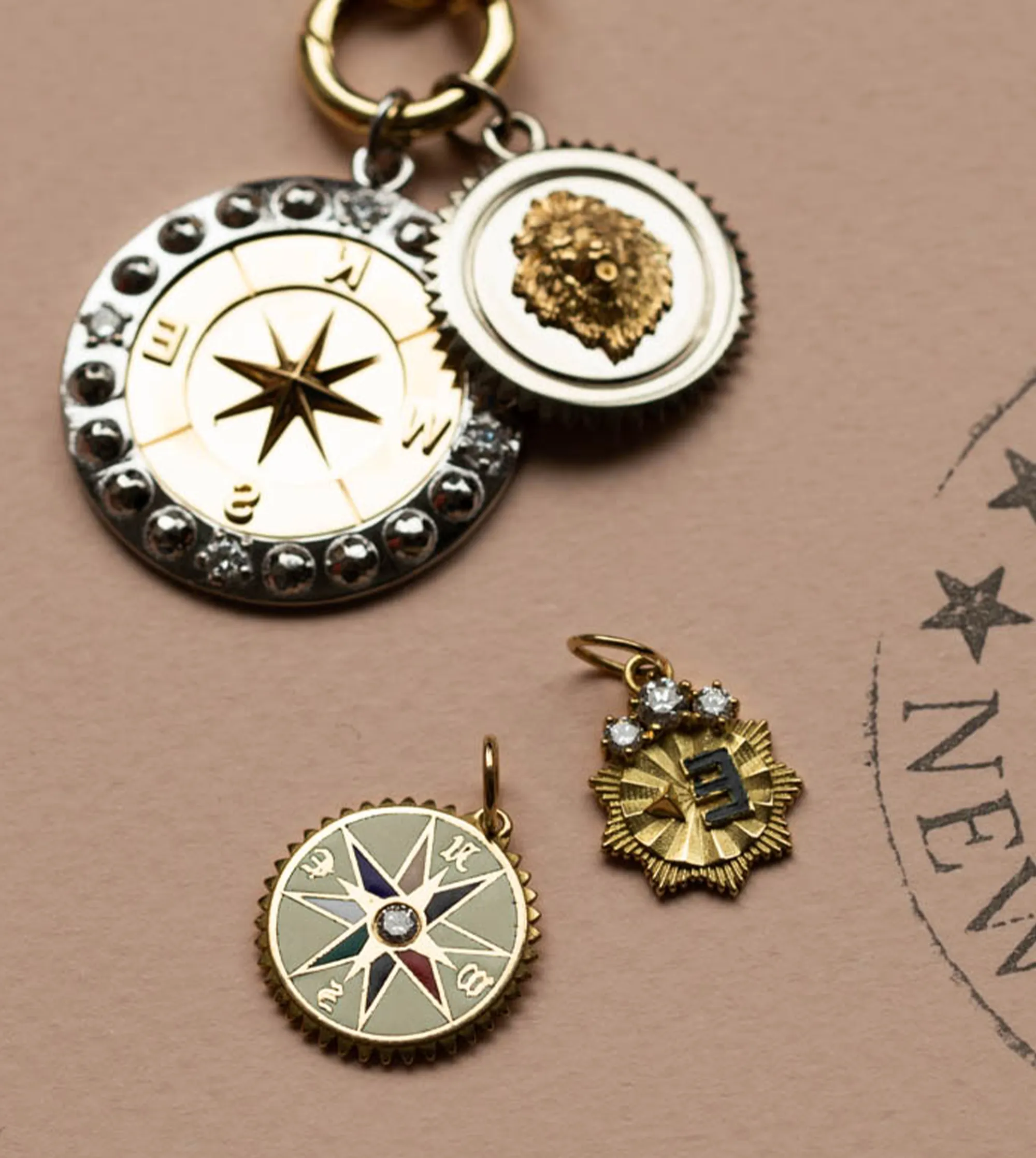 Cream Internal Compass : Petite Champleve Medallion