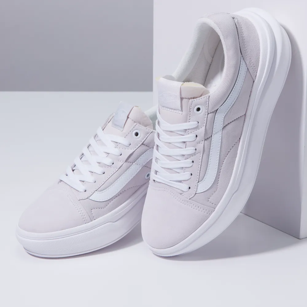 Vans Old Skool Overt ComfyCush Sneakers - Unisex Sizing
